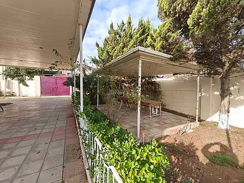 Satılır 6 otaqlı həyət evi 130 m²