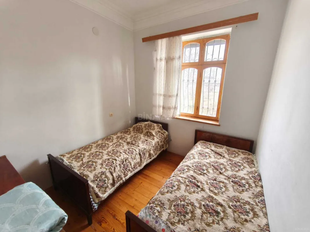 Satılır 6 otaqlı həyət evi 130 m²