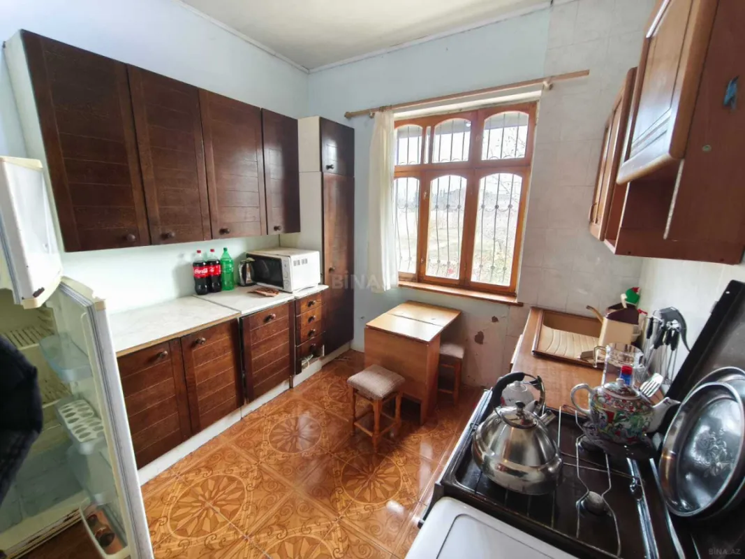 Satılır 6 otaqlı həyət evi 130 m²