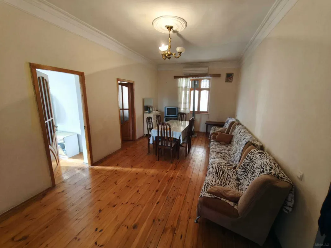 Satılır 6 otaqlı həyət evi 130 m²