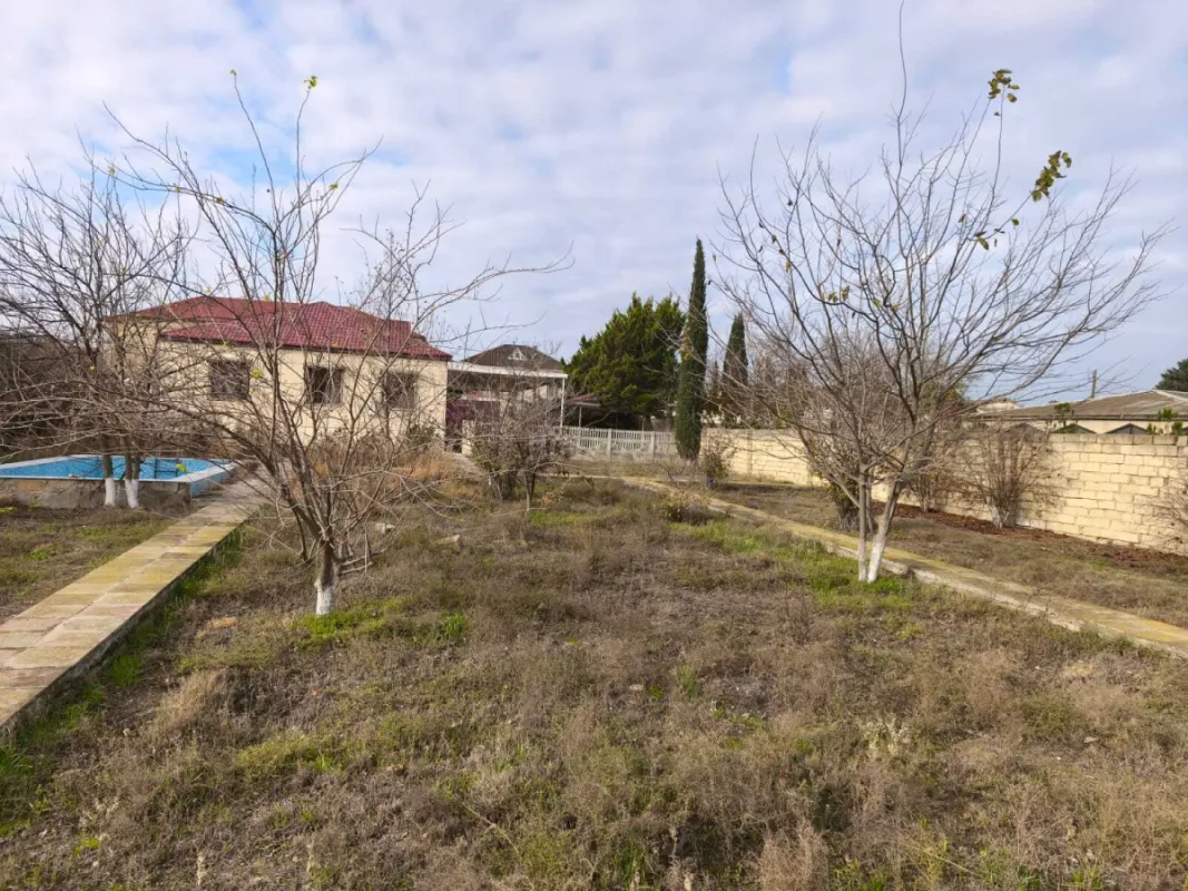 Satılır 6 otaqlı həyət evi 130 m²