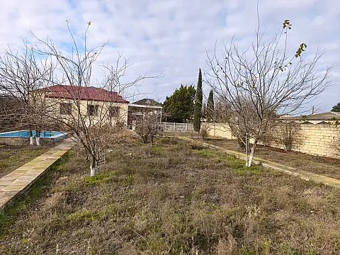 Satılır 6 otaqlı həyət evi 130 m²