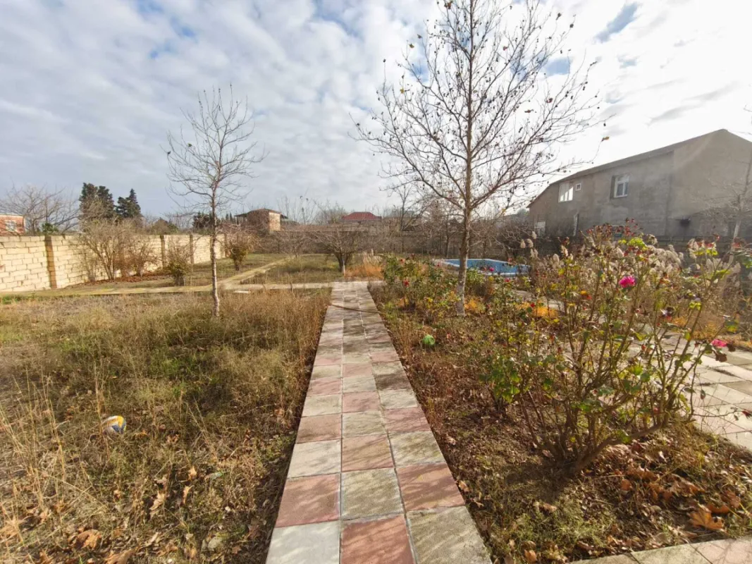 Satılır 6 otaqlı həyət evi 130 m²