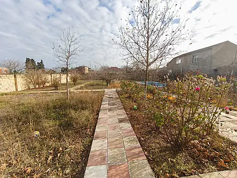 Satılır 6 otaqlı həyət evi 130 m²