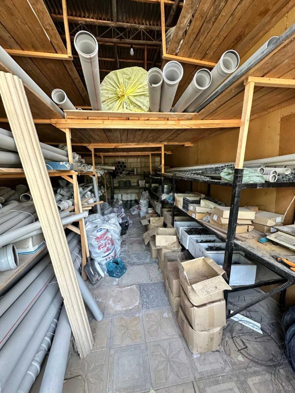 Satılır obyekt 2000 m²