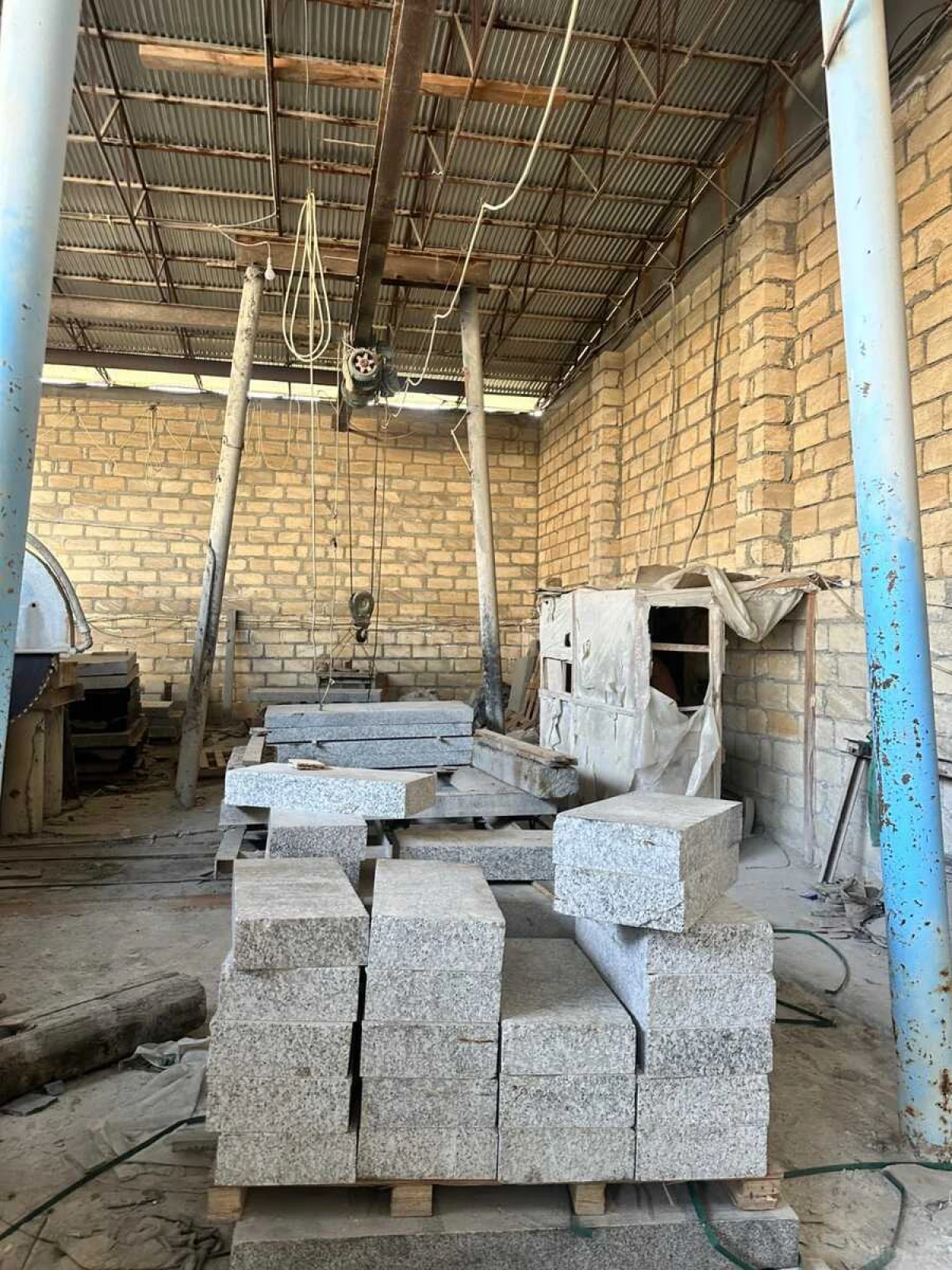 Satılır obyekt 2000 m²