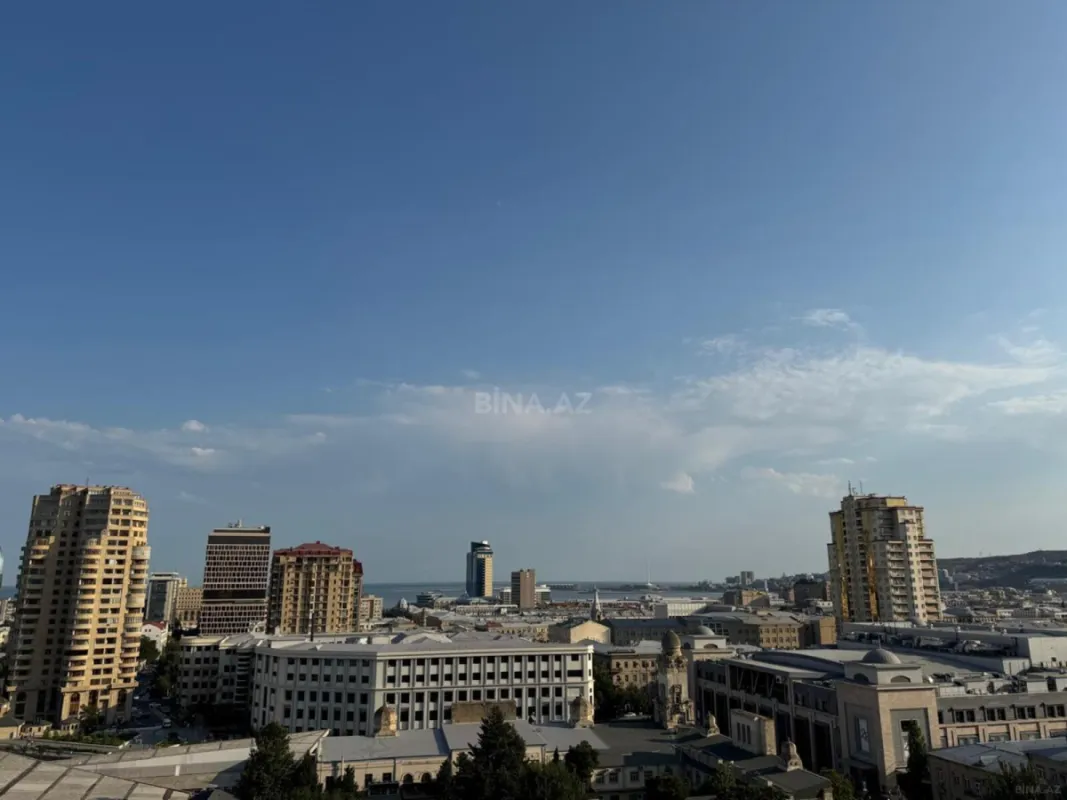 Kirayə verilir 3 otaqlı mənzil 130 m²