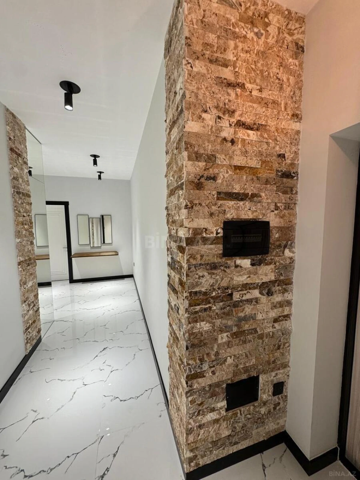 Kirayə verilir 3 otaqlı mənzil 130 m²