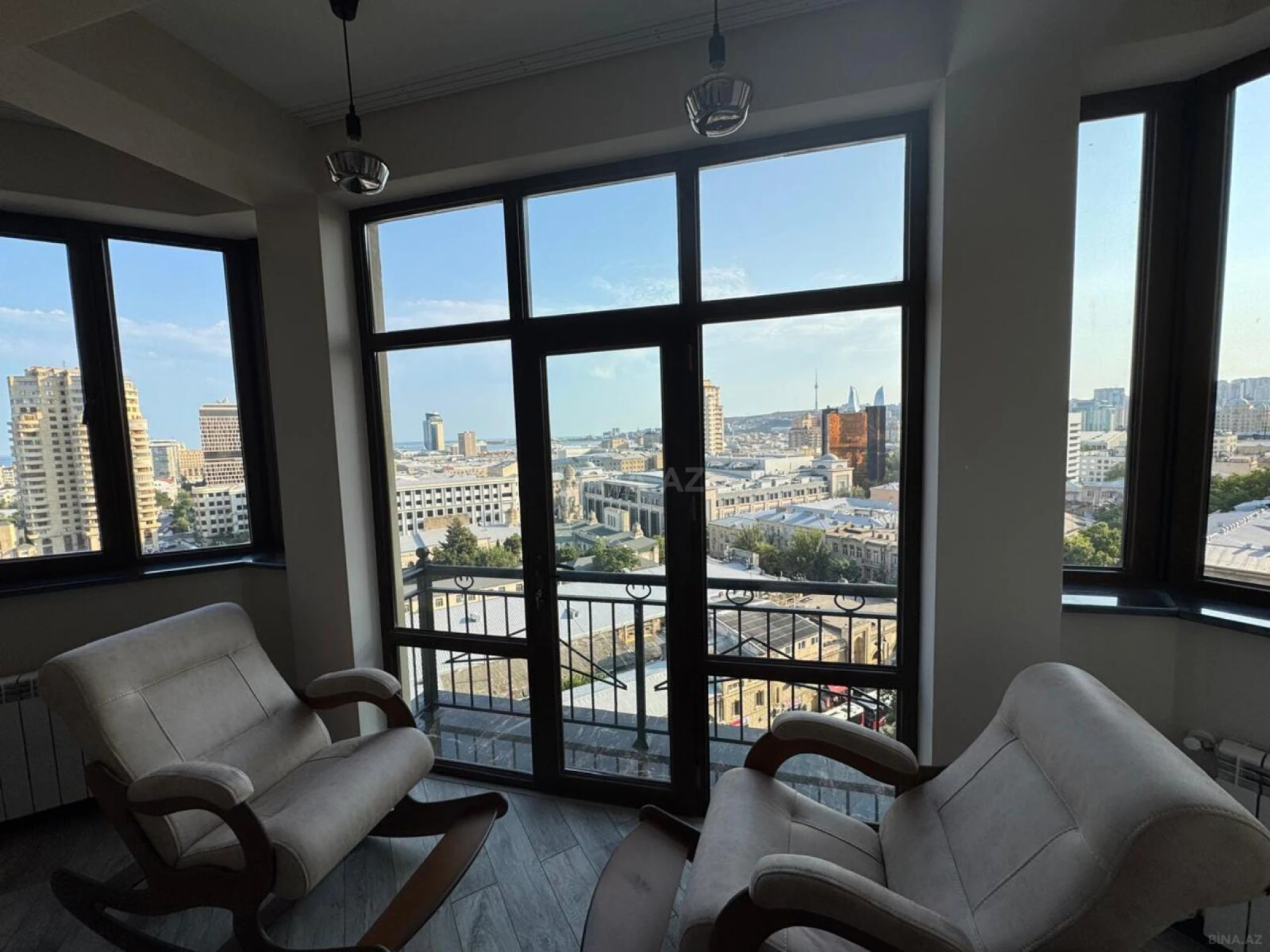 Kirayə verilir 3 otaqlı mənzil 130 m²