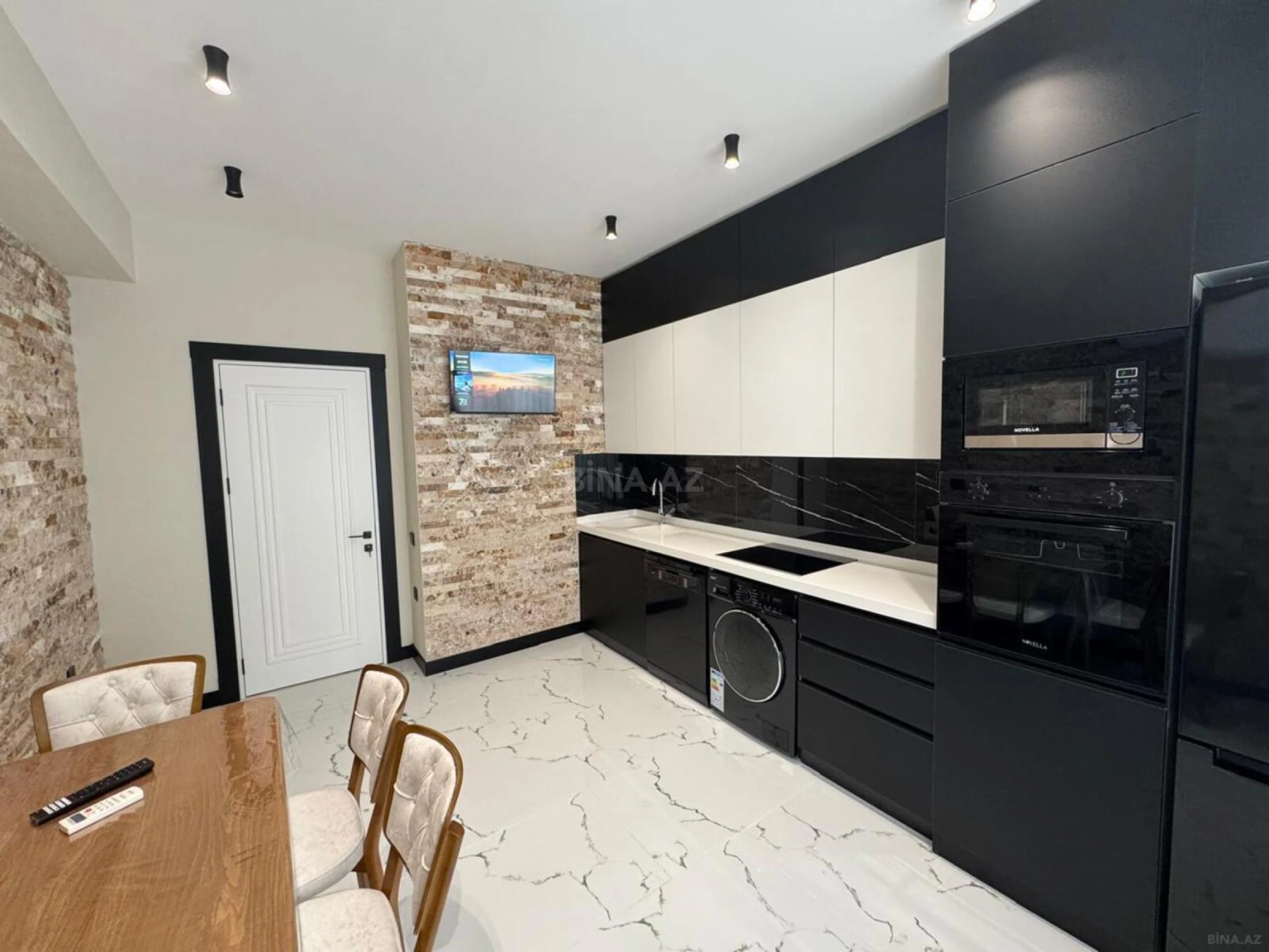 Kirayə verilir 3 otaqlı mənzil 130 m²