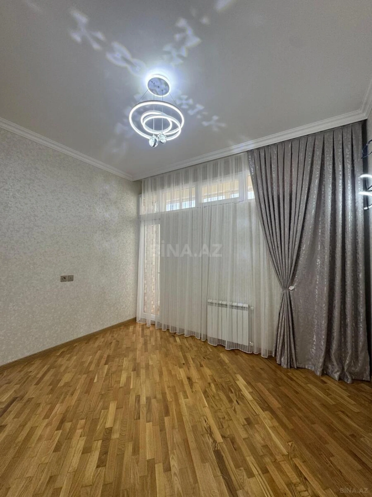Satılır 2 otaqlı mənzil 60 m²