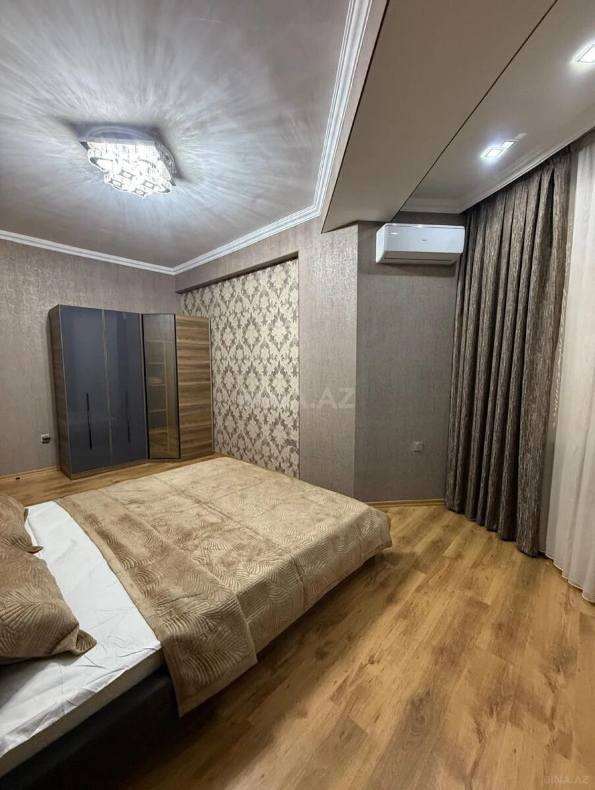 Satılır 2 otaqlı mənzil 86 m²
