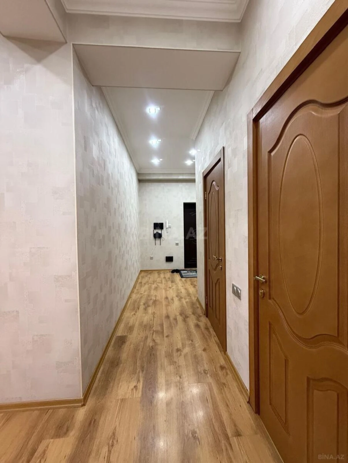 Satılır 2 otaqlı mənzil 86 m²