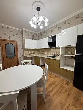 Satılır 2 otaqlı mənzil 86 m²