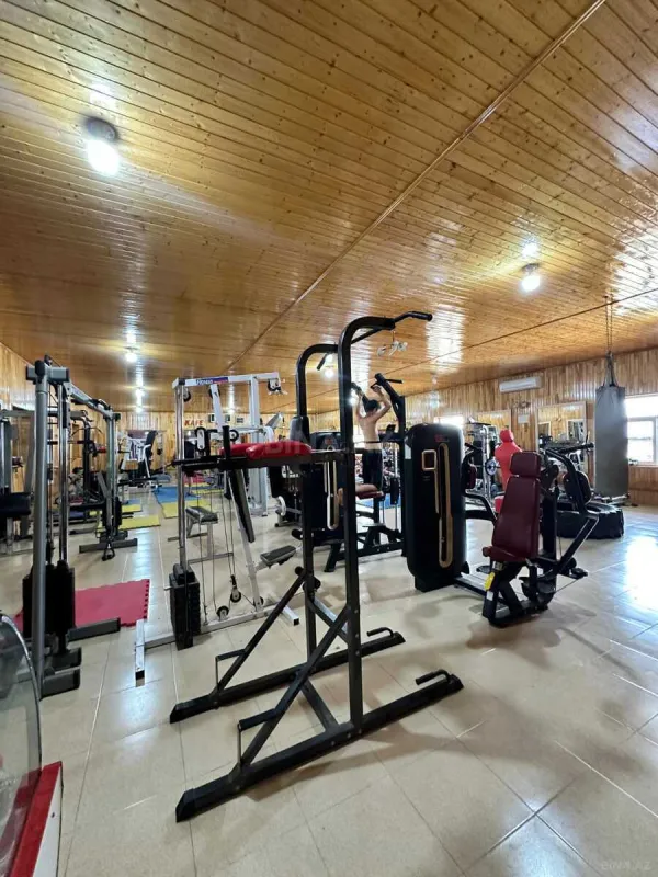 Satılır obyekt 840 m²