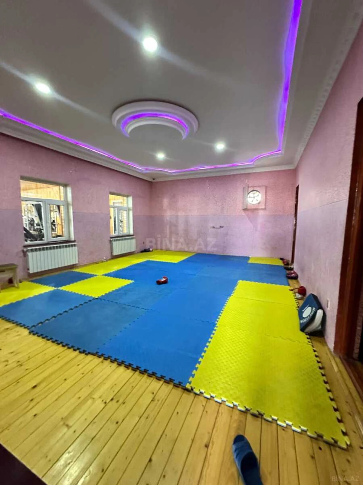 Satılır obyekt 840 m²