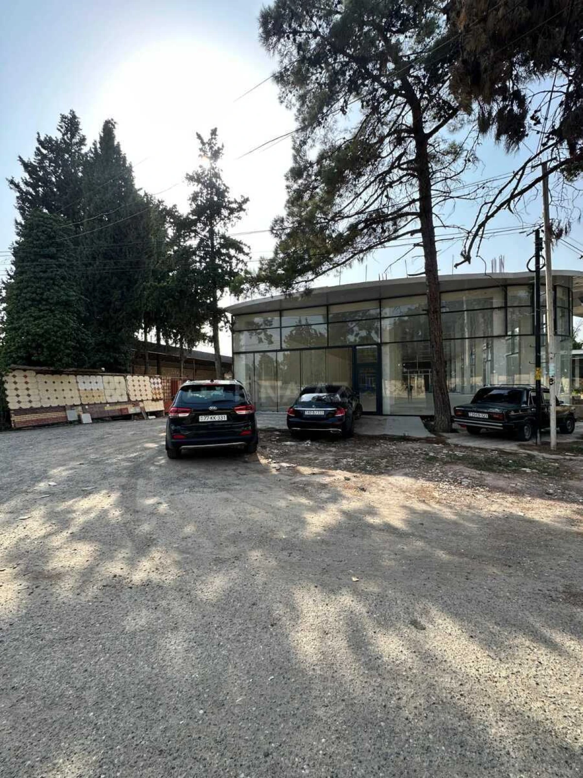 Satılır obyekt 1700 m²