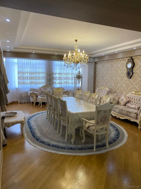 Satılır 3 otaqlı mənzil 155 m²