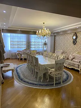 Satılır 3 otaqlı mənzil 155 m²