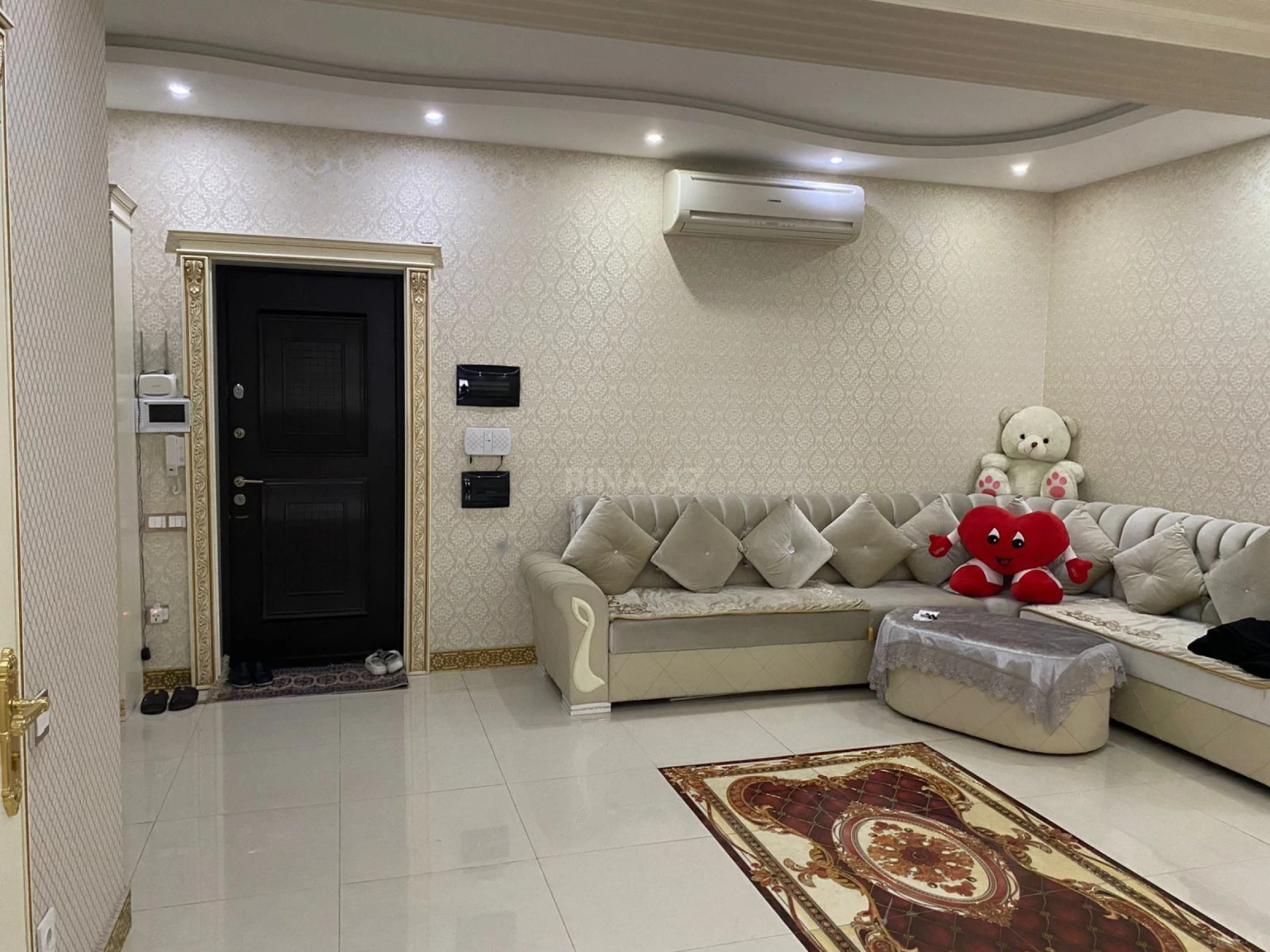 Satılır 3 otaqlı mənzil 155 m²