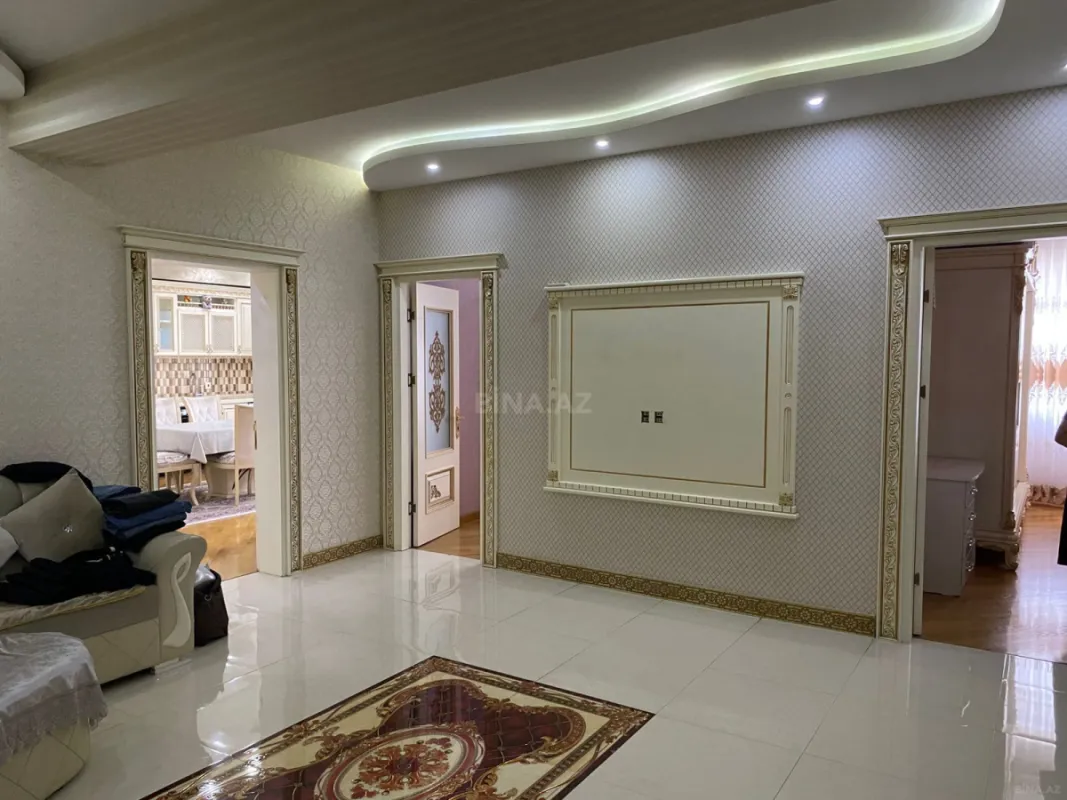 Satılır 3 otaqlı mənzil 155 m²