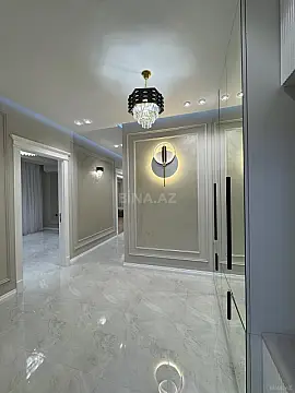 Satılır 4 otaqlı mənzil 140 m²