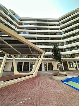 Satılır 3 otaqlı mənzil 140 m²