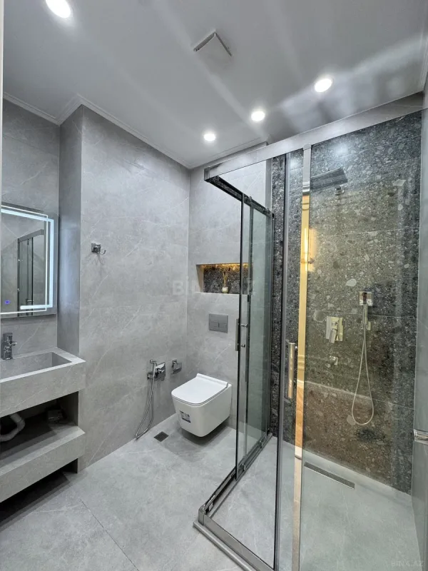 Satılır 3 otaqlı mənzil 104 m²