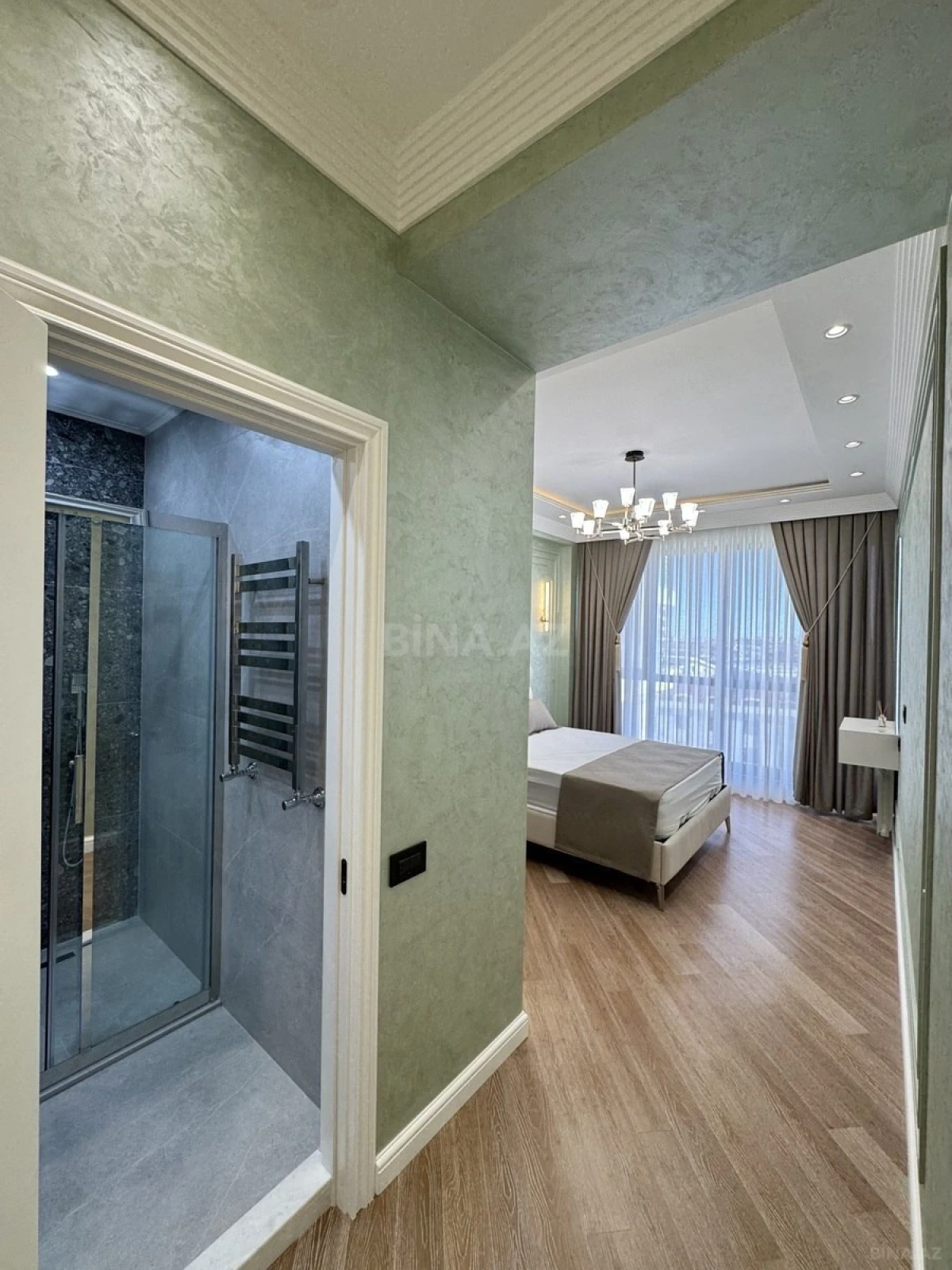 Satılır 3 otaqlı mənzil 104 m²