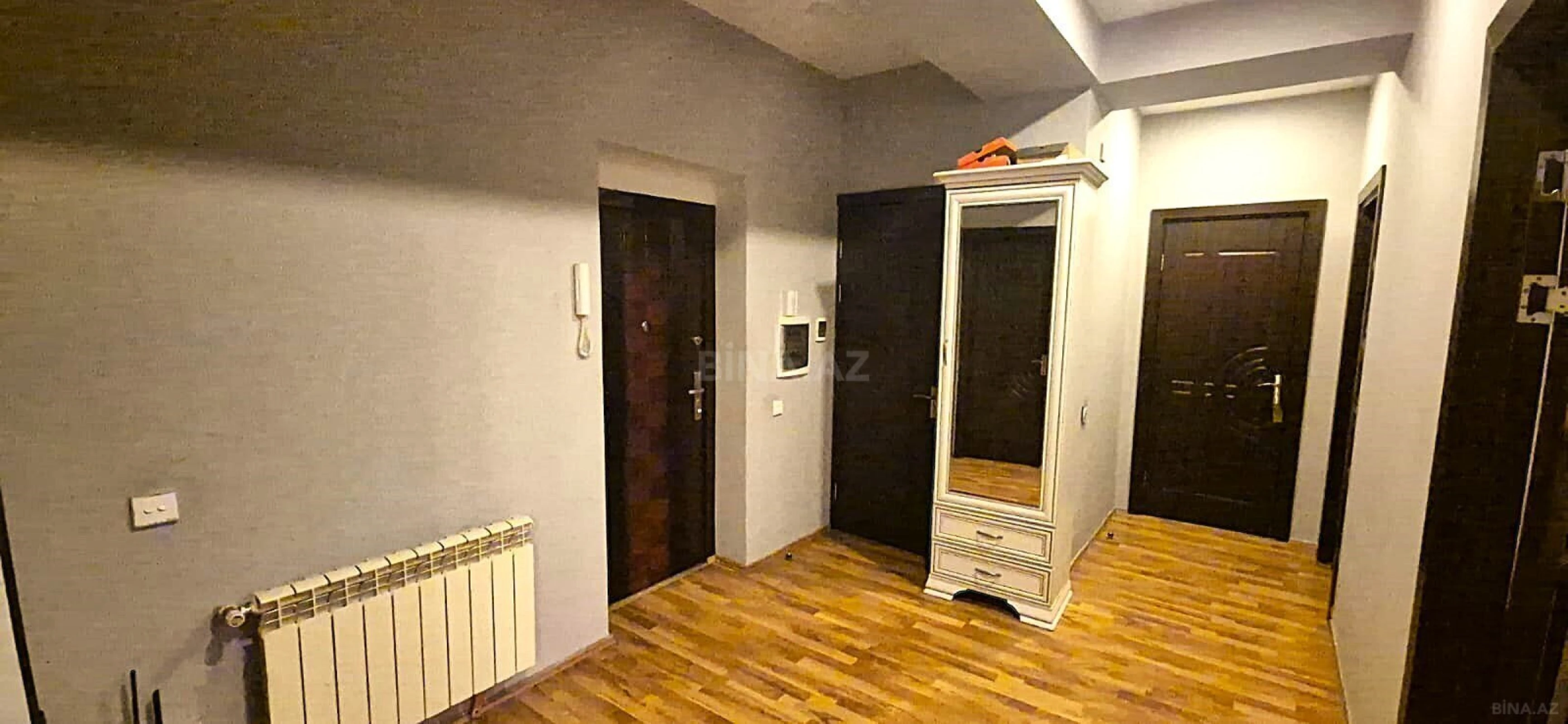 Satılır 2 otaqlı mənzil 90 m²