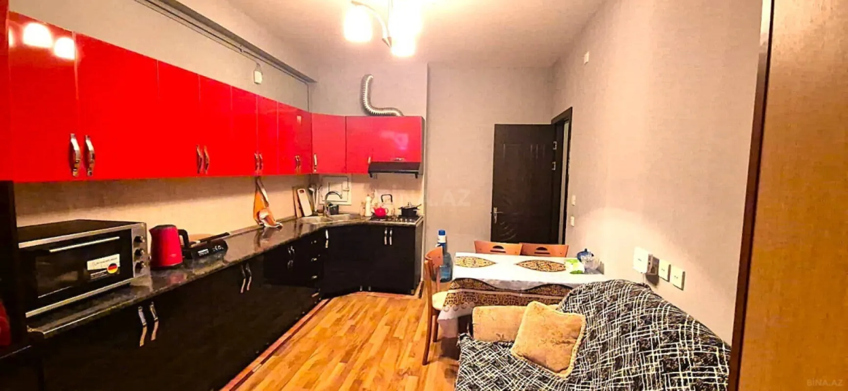 Satılır 2 otaqlı mənzil 90 m²