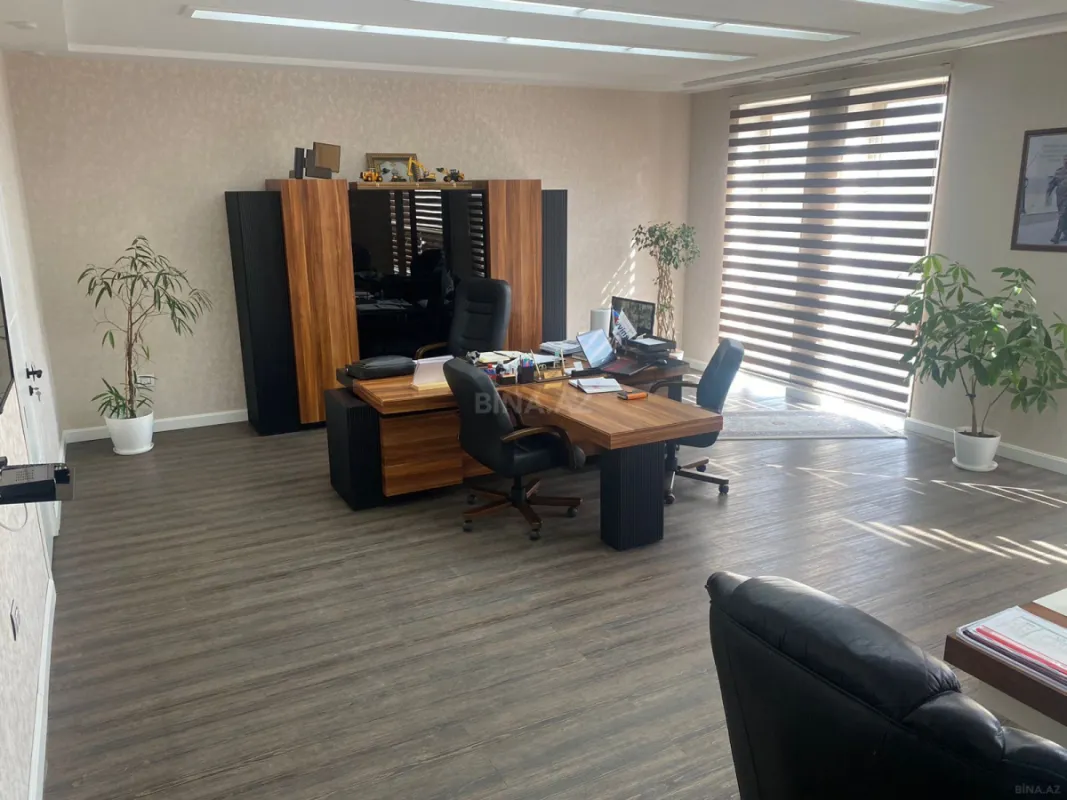 Kirayə verilir 5 otaqlı ofis 240 m²