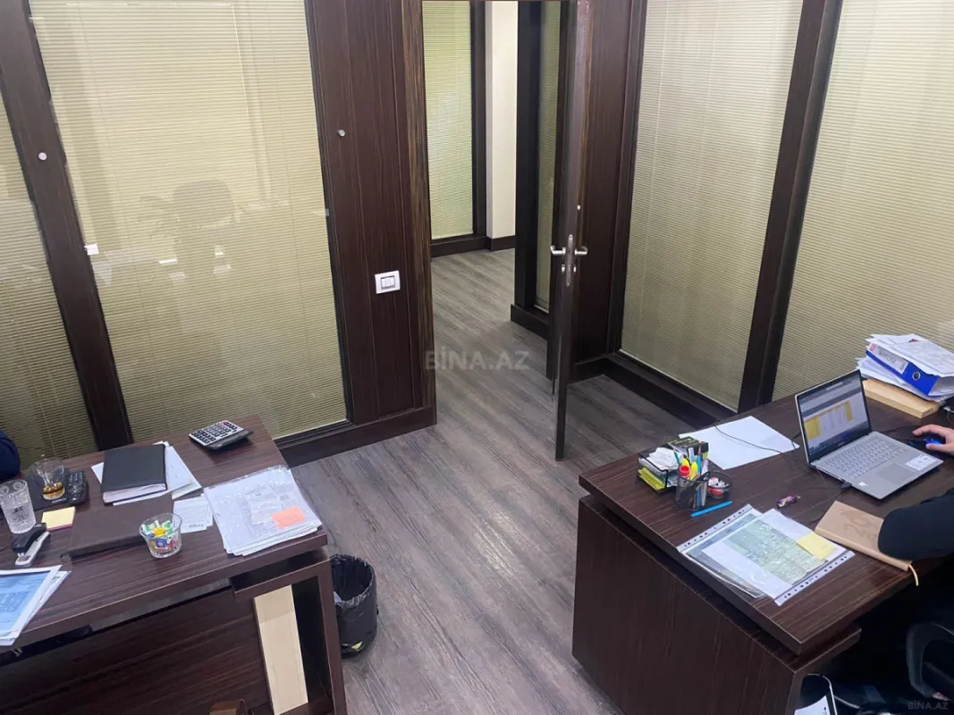 Kirayə verilir 5 otaqlı ofis 240 m²