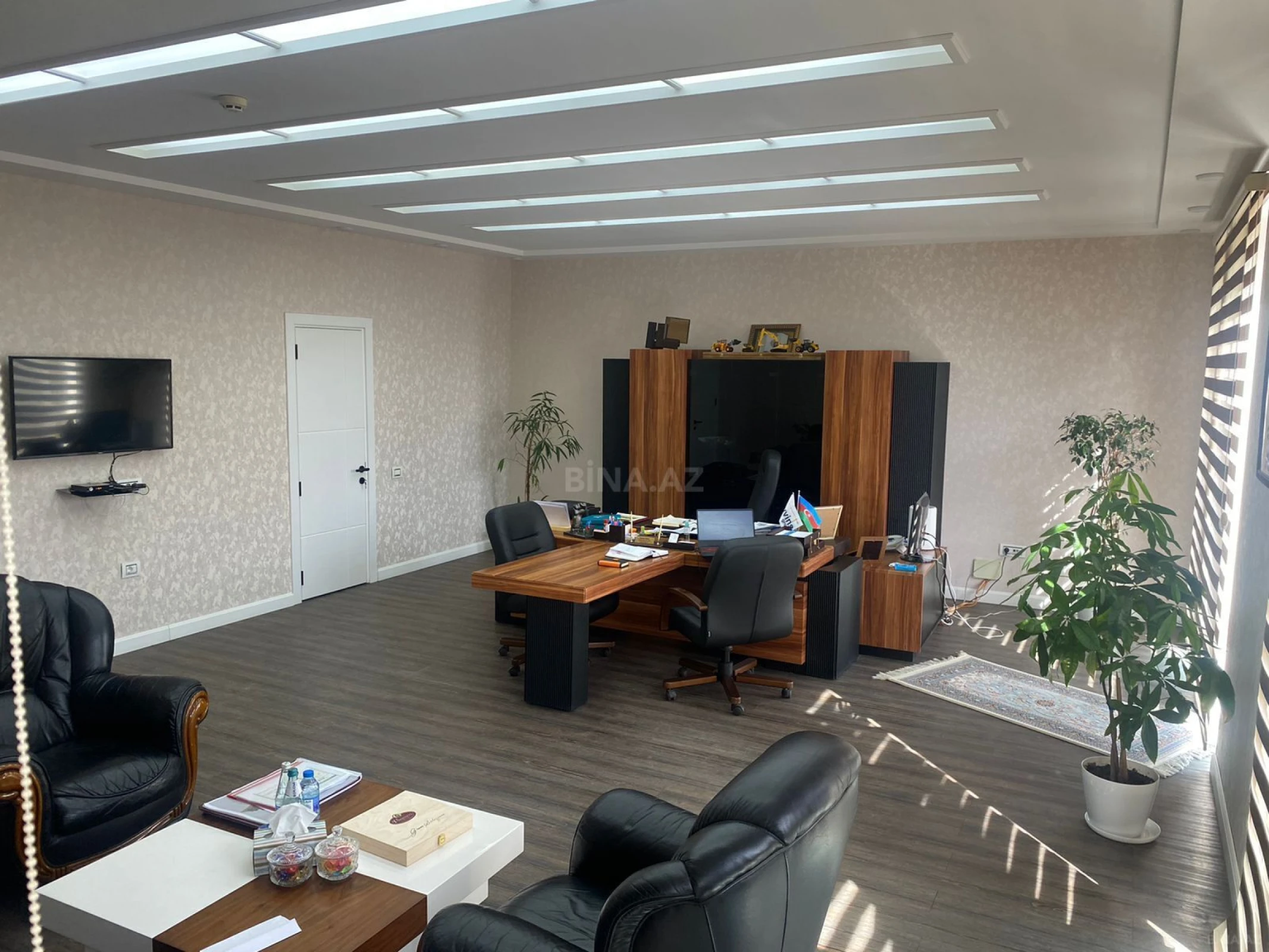 Kirayə verilir 5 otaqlı ofis 240 m²