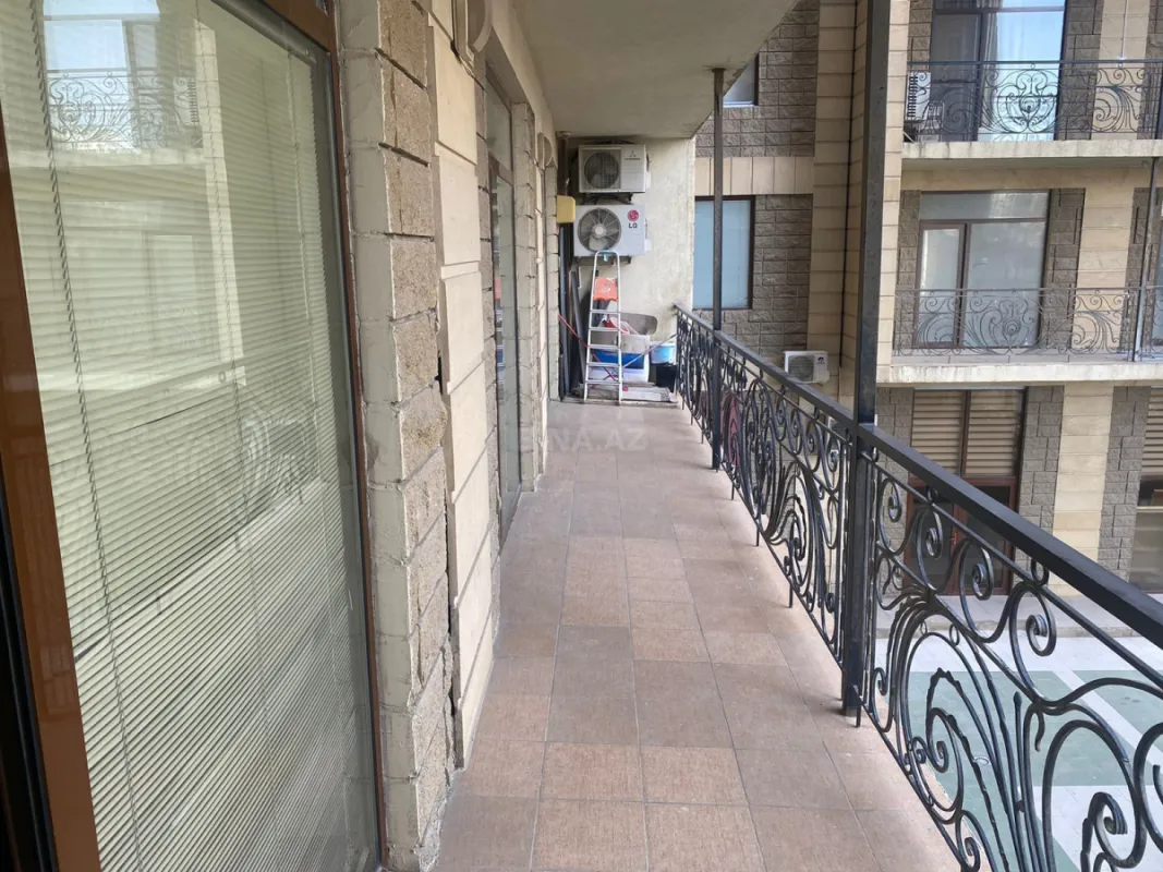 Kirayə verilir 5 otaqlı ofis 240 m²