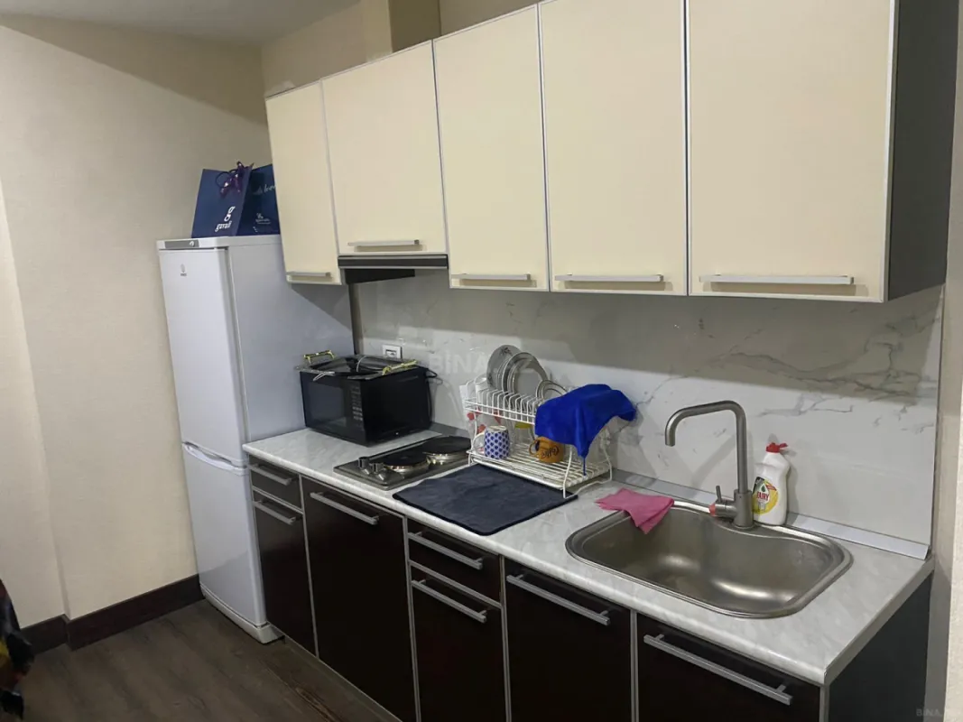 Kirayə verilir 5 otaqlı ofis 240 m²