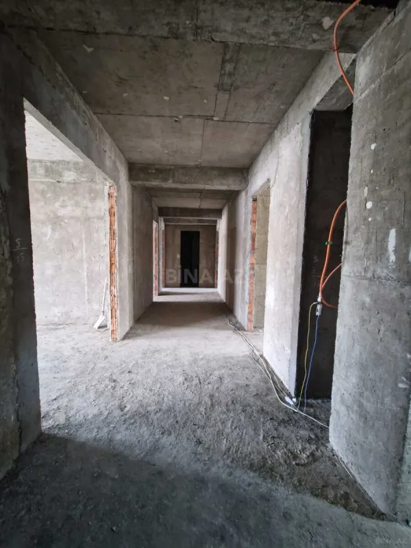 Satılır 3 otaqlı mənzil 140 m²