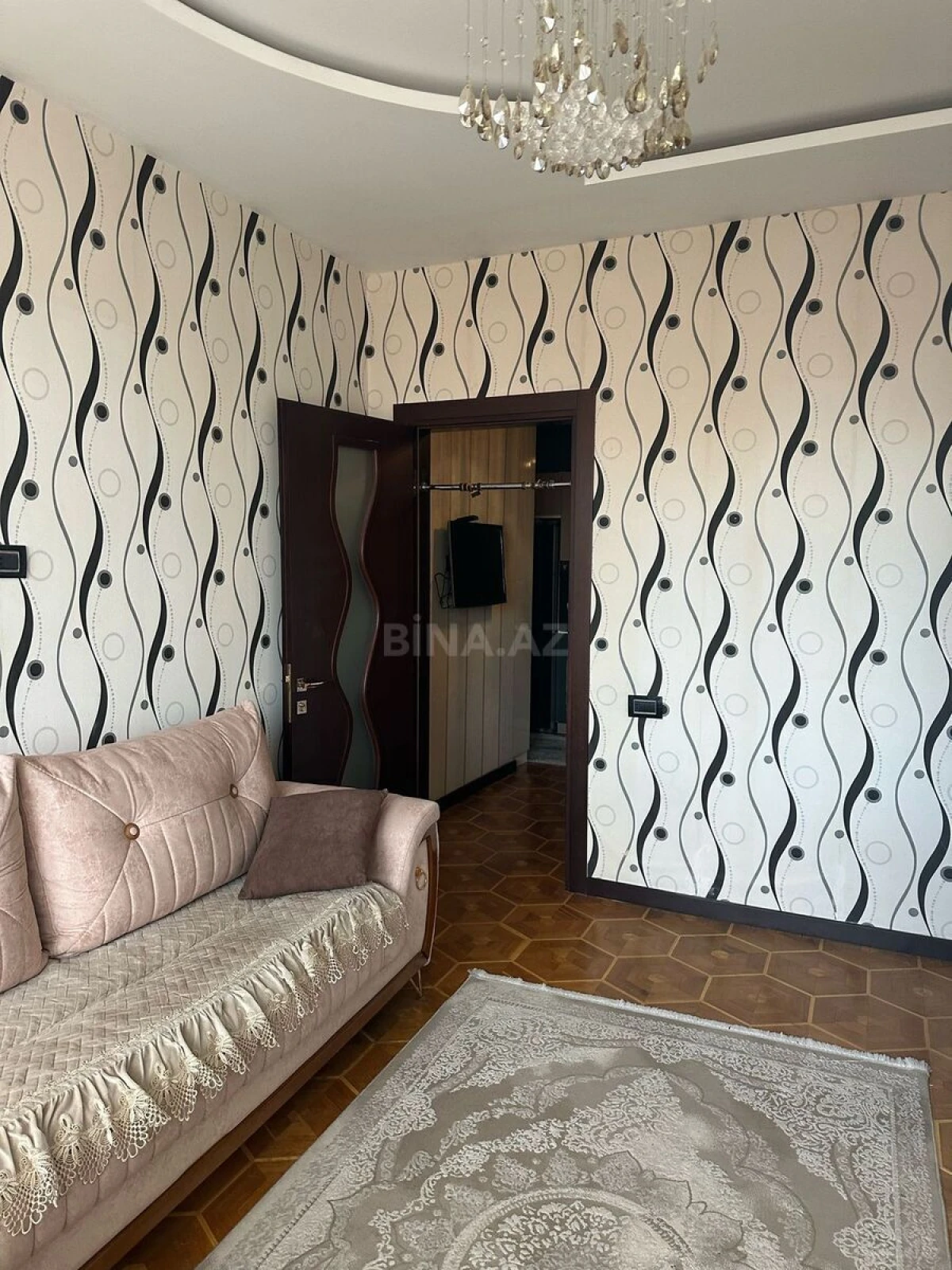 Kirayə verilir 3 otaqlı mənzil 100 m²