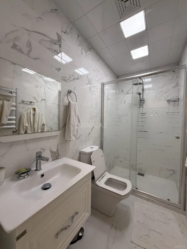 Kirayə verilir 3 otaqlı mənzil 150 m²