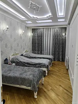 Satılır 3 otaqlı mənzil 150 m²