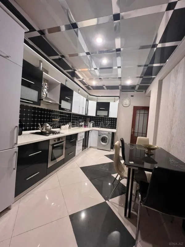 Kirayə verilir 3 otaqlı mənzil 155 m²
