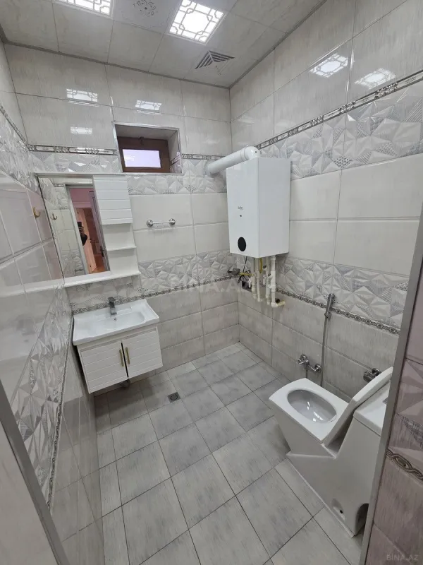 Satılır 8 otaqlı həyət evi 360 m²