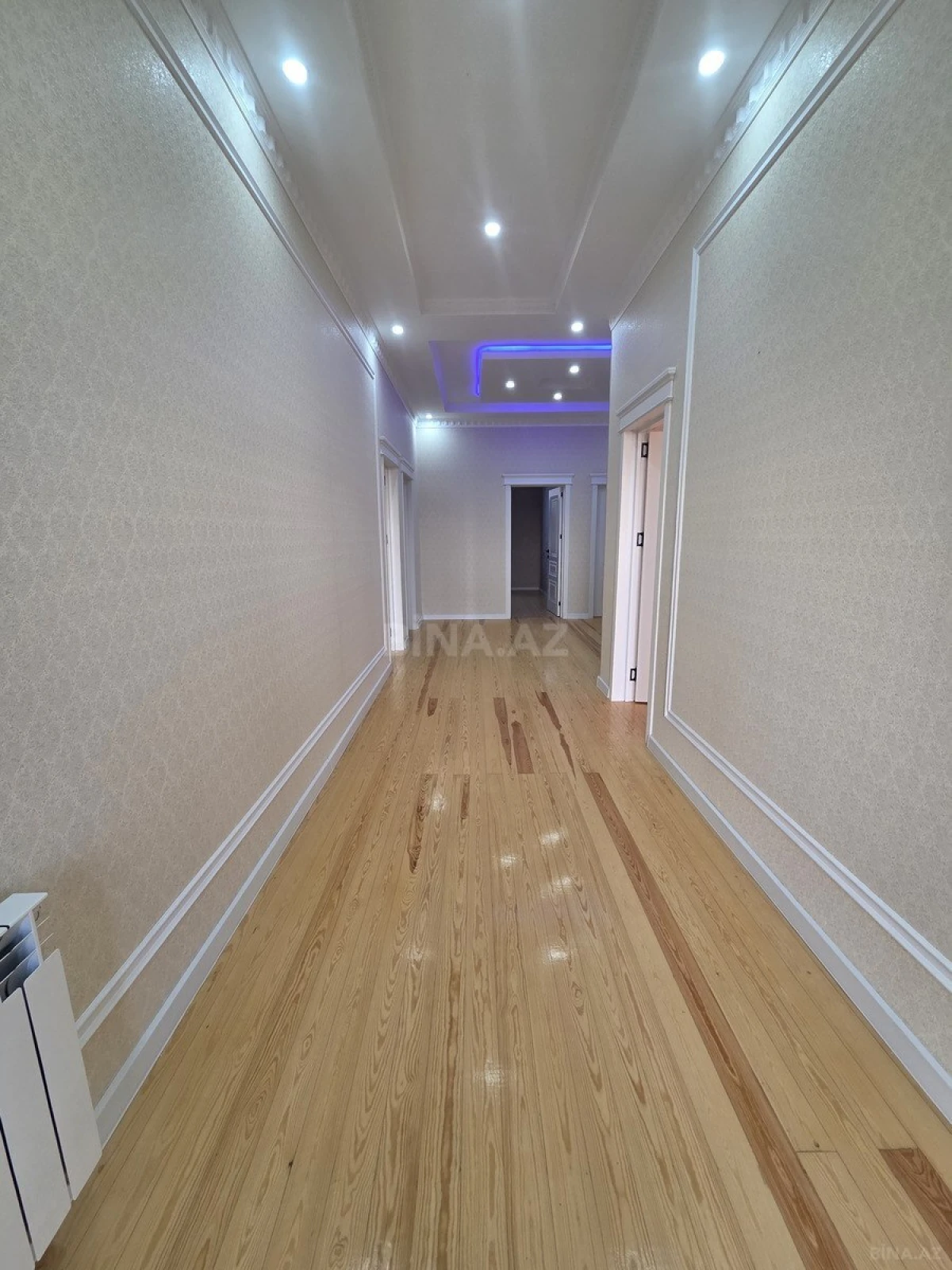 Satılır 8 otaqlı həyət evi 360 m²