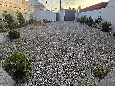 Satılır 8 otaqlı həyət evi 360 m²