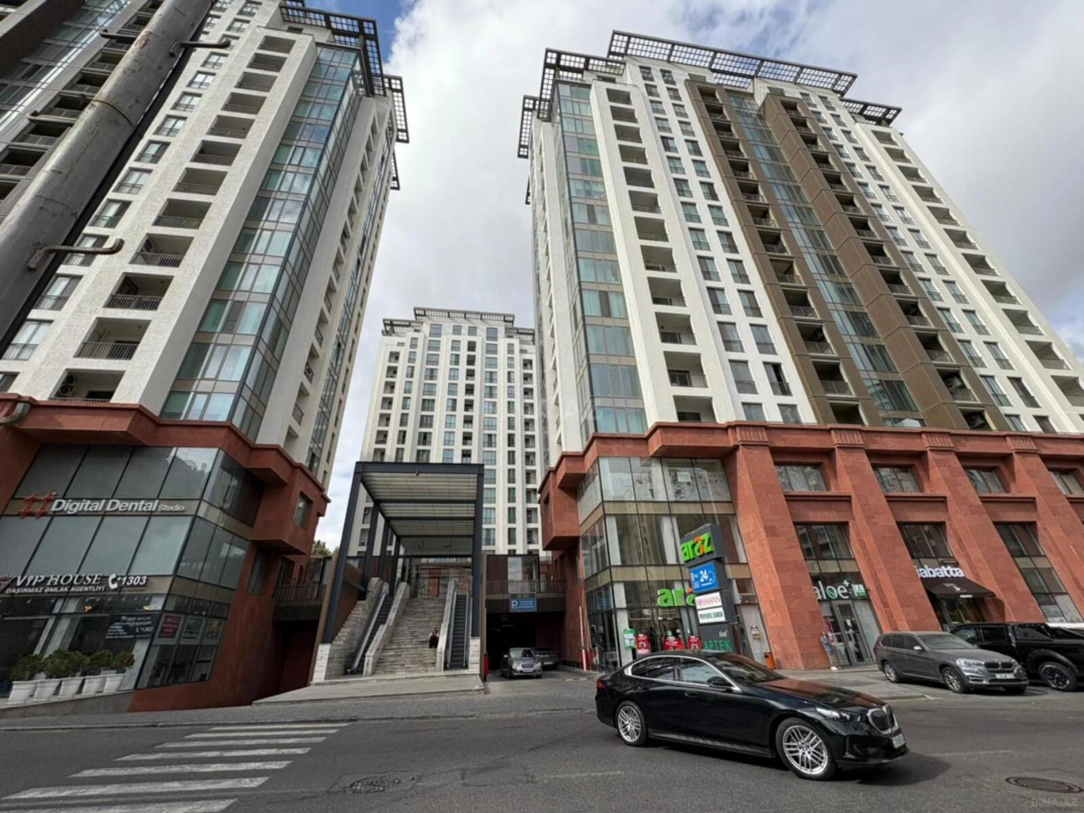 Satılır 3 otaqlı mənzil 100 m²