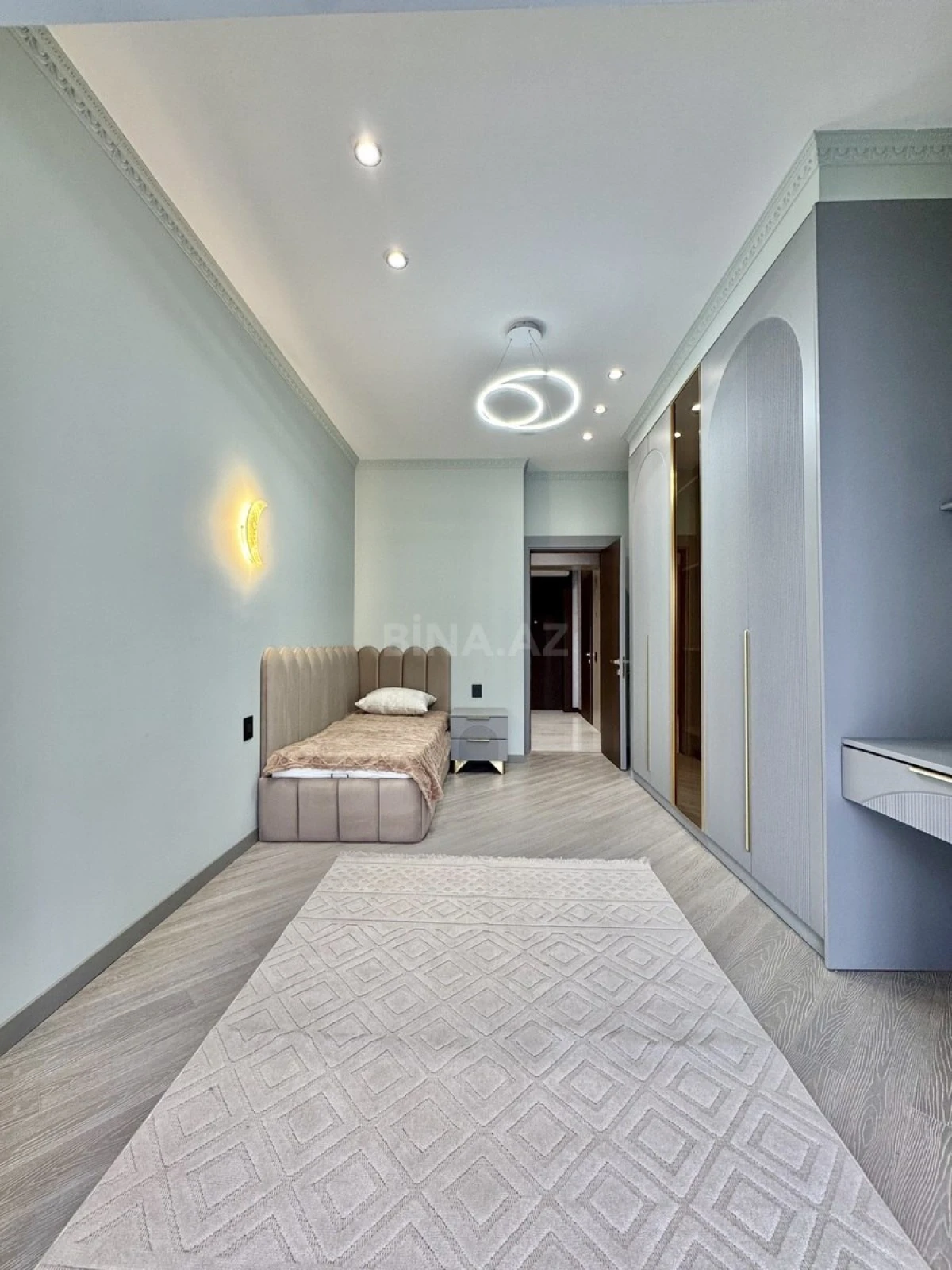 Satılır 3 otaqlı mənzil 91 m²