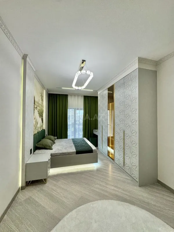 Satılır 3 otaqlı mənzil 91 m²