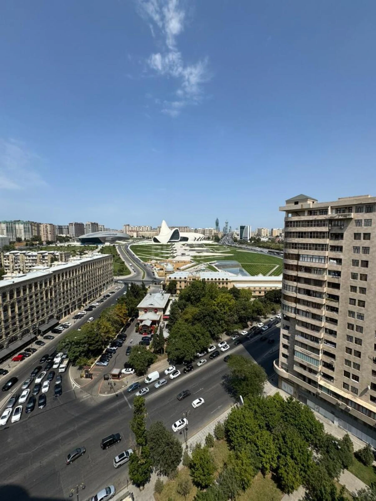 Satılır 3 otaqlı mənzil 149 m²