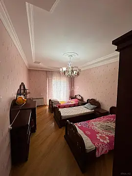 Satılır 3 otaqlı mənzil 149 m²