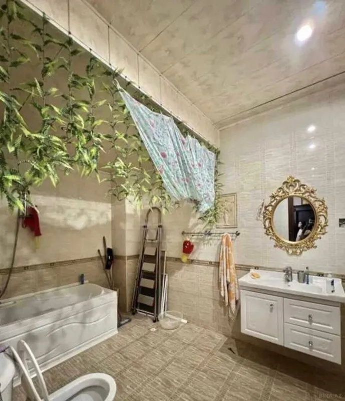 Satılır 3 otaqlı mənzil 149 m²